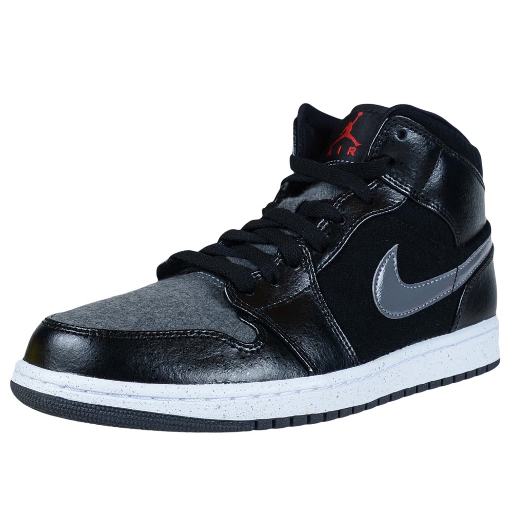 Men’s Nike Air Jordan Retro Mid
